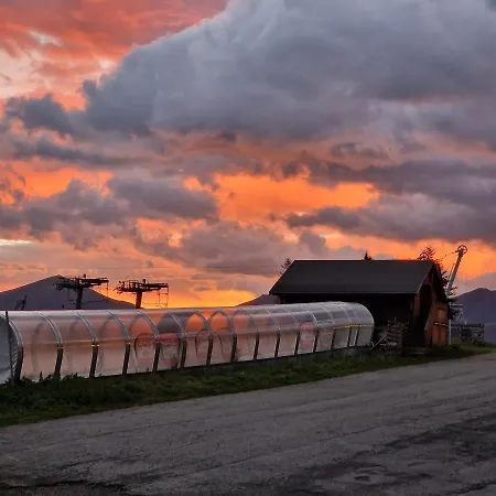 Le Chaleureux Cocon Rouge Daire Ustou