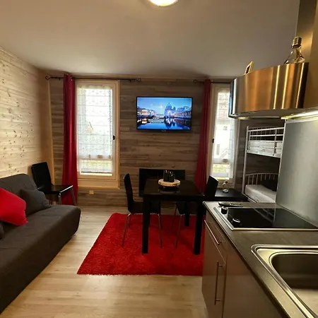 Le Chaleureux Cocon Rouge Ustou