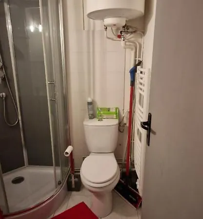 Le Chaleureux Cocon Rouge Apartment *