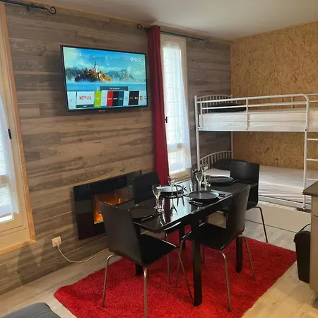 Le Chaleureux Cocon Rouge Apartment Ustou