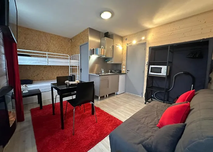 Le Chaleureux Cocon Rouge Apartment *